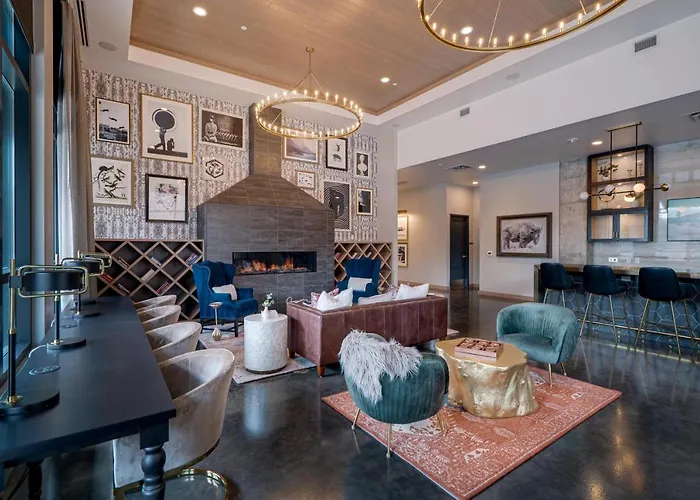 Sable 51 Two Story Loft 1400Sqft