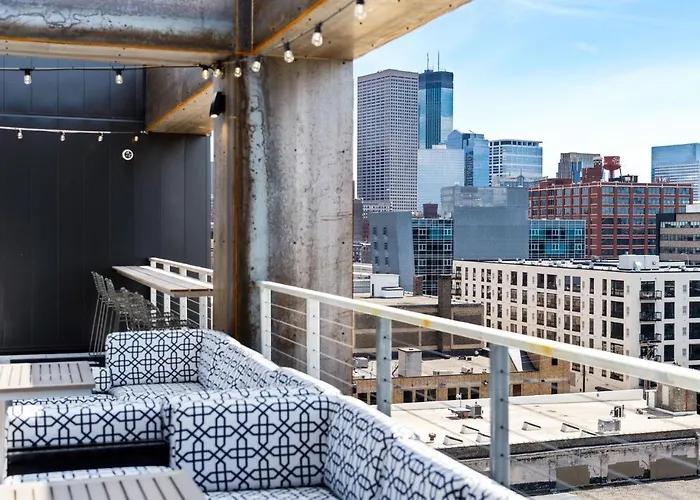Sable 51 Two Story Loft 1400Sqft